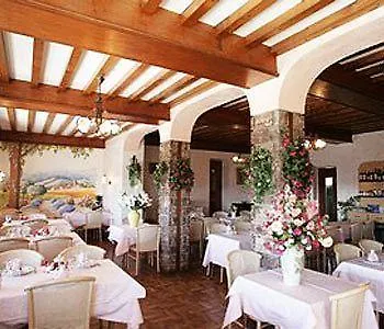 & Restaurant Muret Ξενοδοχείο 3*